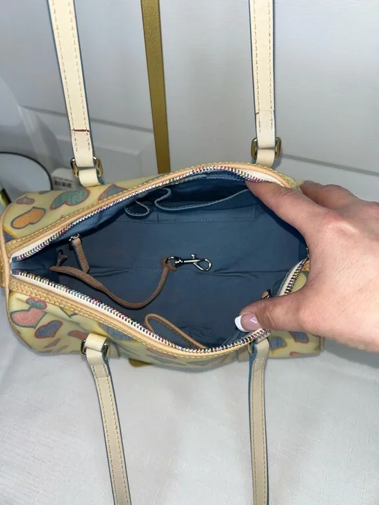 Dooney & Bourke Cream Multicolor Heart-Print Barrel Bag - Picture 10 of 13